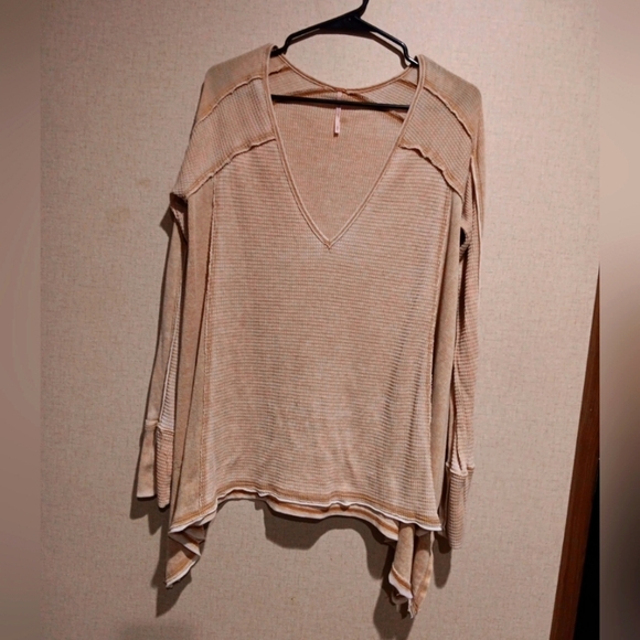 FREE PEOPLE Thermal Waffle Knit Long Sleeve V Neck Top Size M - Picture 1 of 5